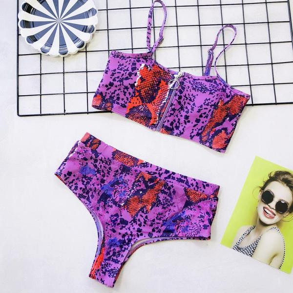 Női fürdőruha cipzárral és mintával