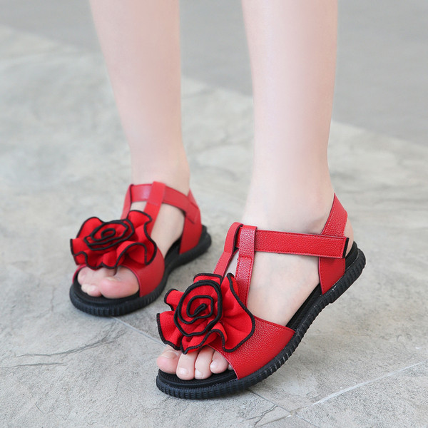 Aktuális gyerekszandál lányoknak három színben 3D elemmel