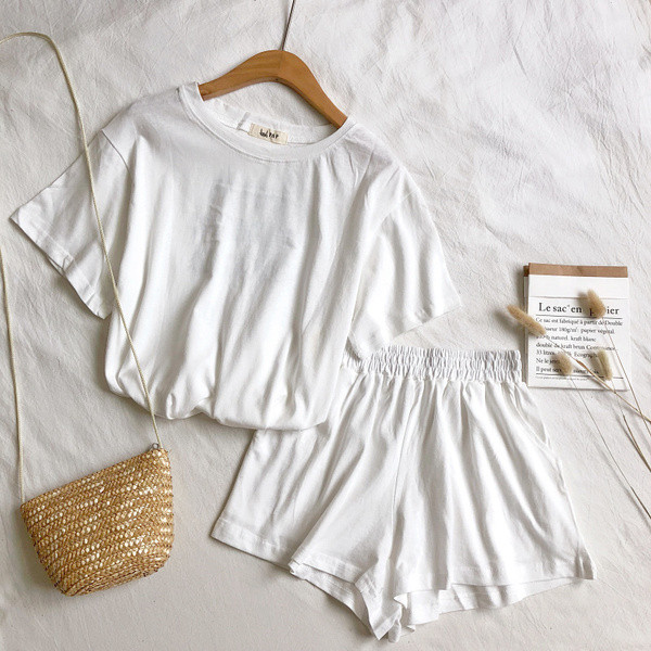 Kétrészes női napi szett több színben