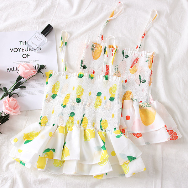 Stílusos női felső vékony pántokkal