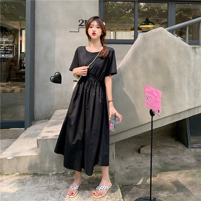 Hétköznapi női ruha, hátul nyakkendővel