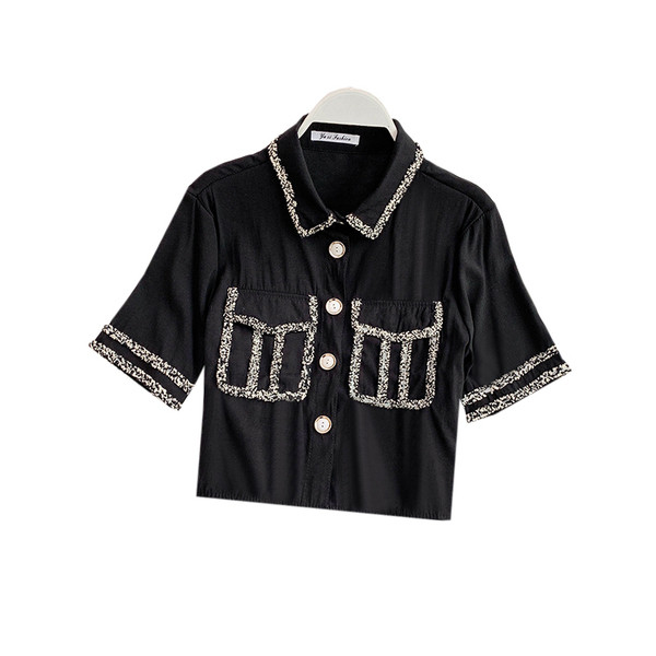 Stílusos női ing rövid modell fekete-fehér zsebekkel