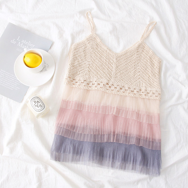 Modern női felső, három színben tüllel