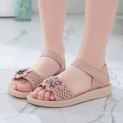 Modern gyerekszandál rózsaszín és fehér színben, 3D elemmel