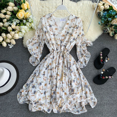 Nyári női ruha virágos motívumokkal, lótusz ujjú több színben