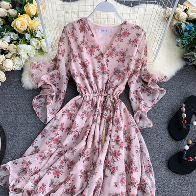 Nyári női ruha virágos motívumokkal, lótusz ujjú több színben