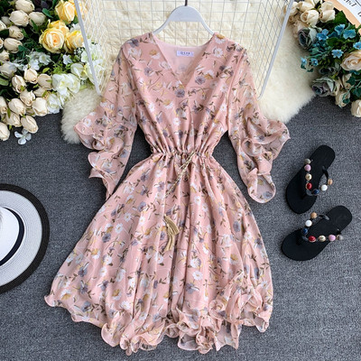 Nyári női ruha virágos motívumokkal, lótusz ujjú több színben