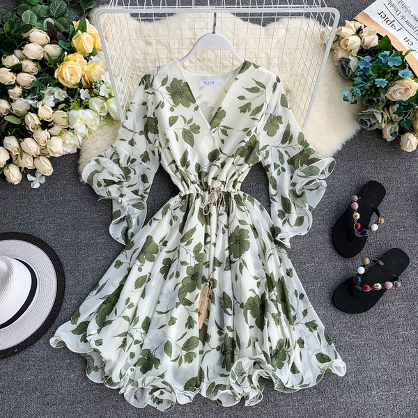 Nyári női ruha virágos motívumokkal, lótusz ujjú több színben