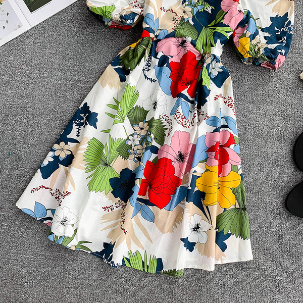 Virágmintás női ruha két színben