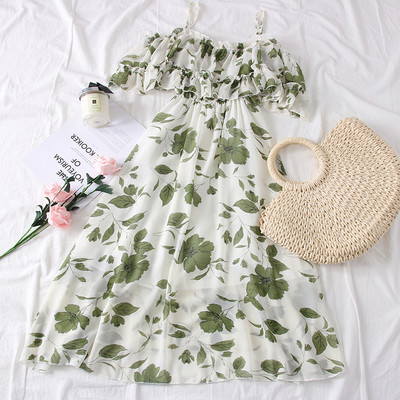 Modern női ruha fehér, bézs és kék pántokkal