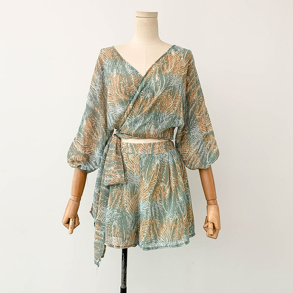 Kétrészes női szett több színben mintával