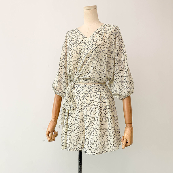 Kétrészes női szett több színben mintával