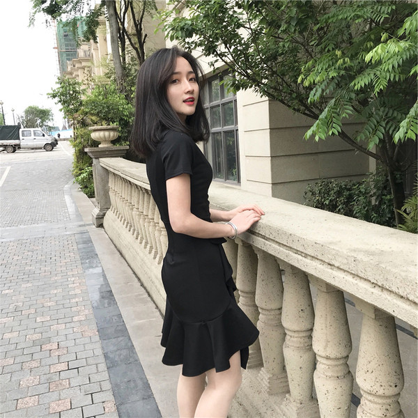 Női nyári ruha rövid ujjú fekete színben