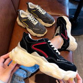 Aktuális női tornacipő két színben durva talppal