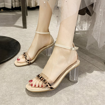 Aktuális női magas sarkú cipő állatmotívummal két színben