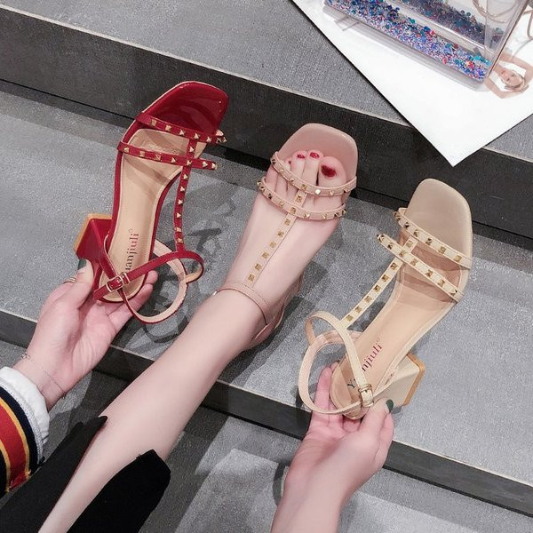 Női magassarkú szandál ok eco bőr három színben fűzőlyukkal