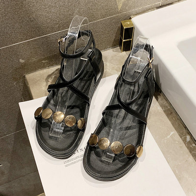 Női alkalmi szandál lapos talppal, fekete és bézs színben