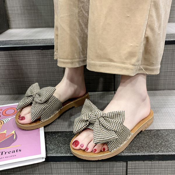 Női modern kockás papucs szalaggal, két színben