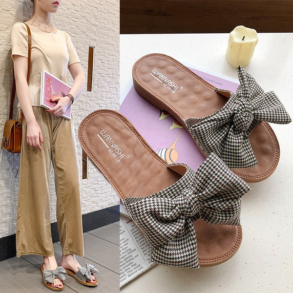 Női modern kockás papucs szalaggal, két színben