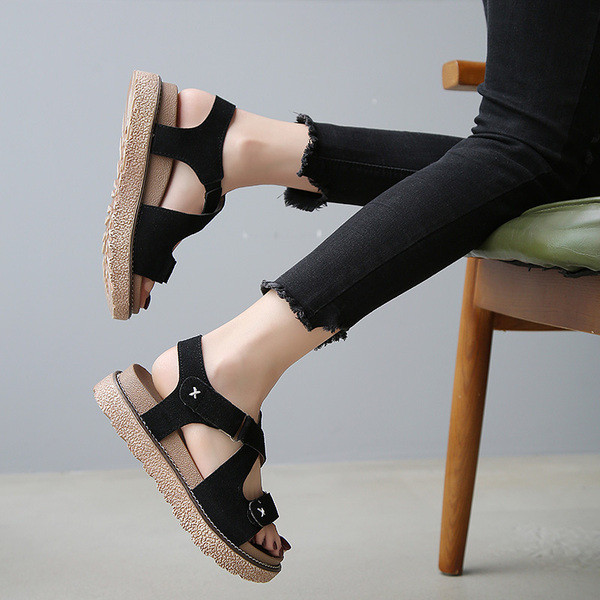 Alkalmi női szandál két színben - fekete és bézs