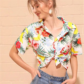 Színes női ing rövid ujjal és gombokkal