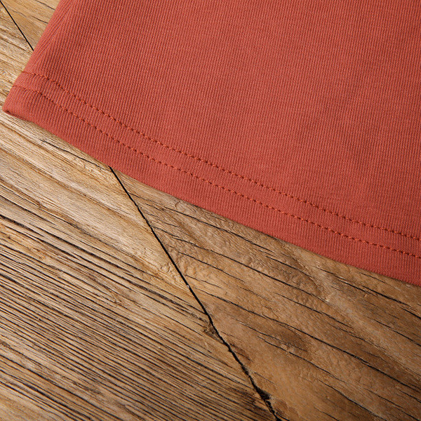 Stílusos női blúz narancssárga hímzéssel