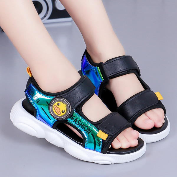 Alkalmi gyerekszandál fiúknak két színben felirattal