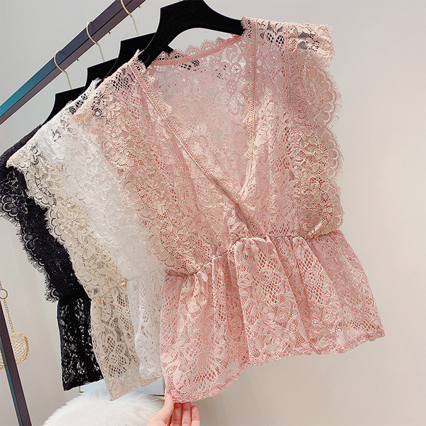 Női csipke felső V-nyakkal