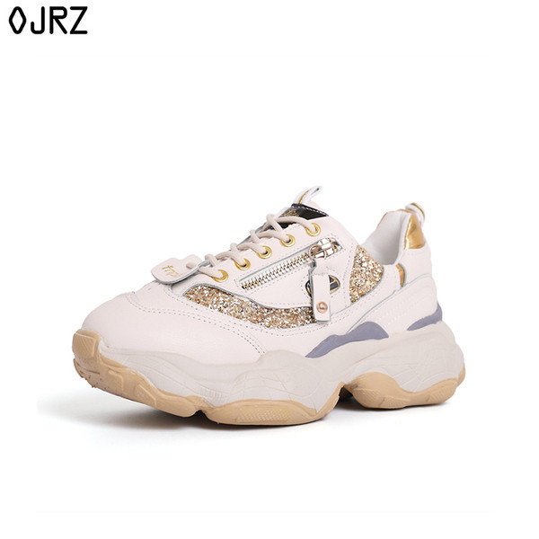 Modern női tornacipő fehér flitterekkel