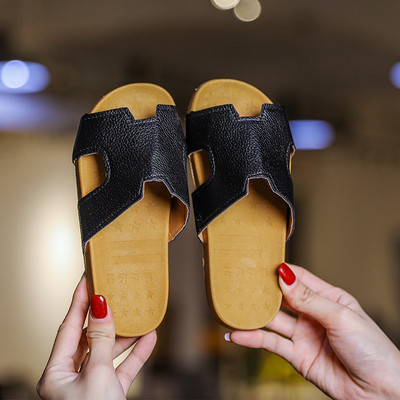 Papuci moderni pentru copii in alb si negru - pentru baieti