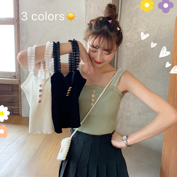 Rövid, gombos női felső