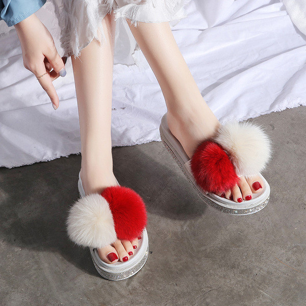 Modern női papucs pehellyel több színben