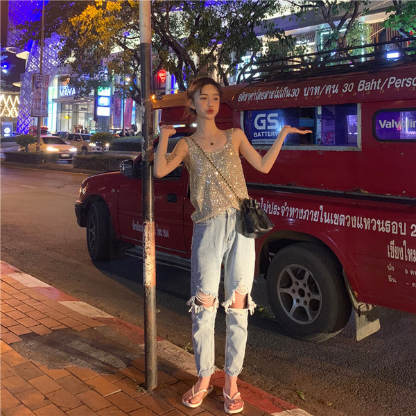 Női felső flitterekkel