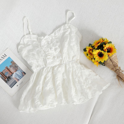 Modern női felső, vékony pántokkal és gombokkal, többféle színben