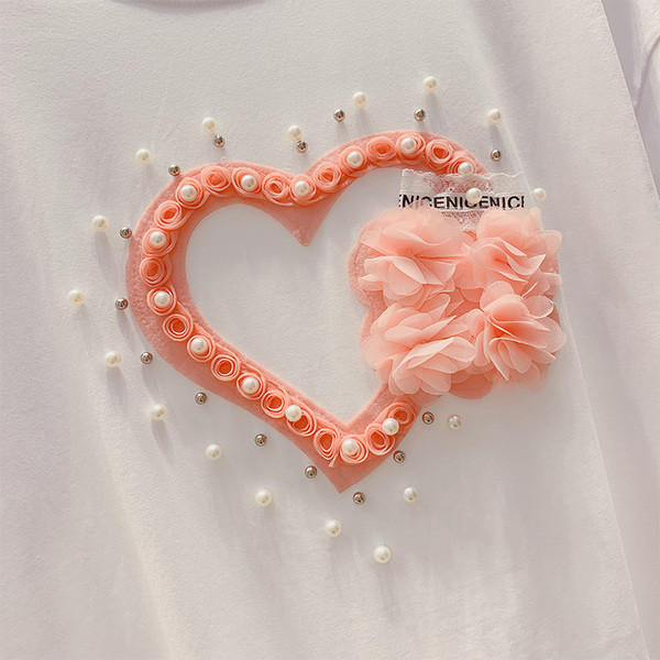 Modern női póló gyöngy díszítéssel és 3D elemmel