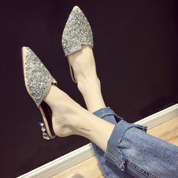 Stílusos női papucs kétféle kivitelben - hegyes modell