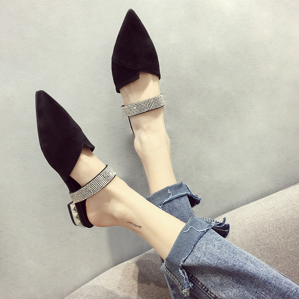 Stílusos női papucs kétféle kivitelben - hegyes modell