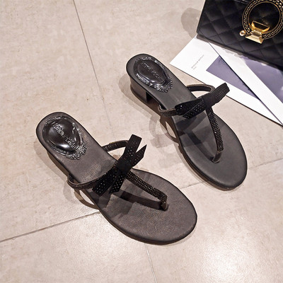 Modern női papucs három színben szalaggal és díszkövekkel