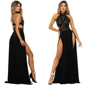 Modern női ruha csipkével és csupasz vállakkal, fekete színben