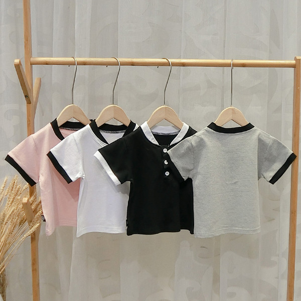 Többféle színben hímzett alkalmi gyerekpóló fiúknak