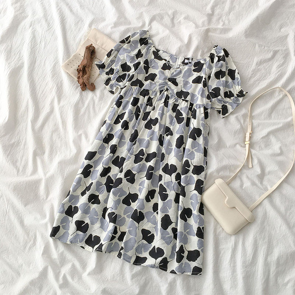 Női alkalmi ruha virágmintás két színben