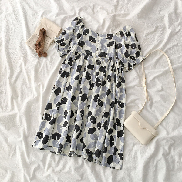 Női alkalmi ruha virágmintás két színben