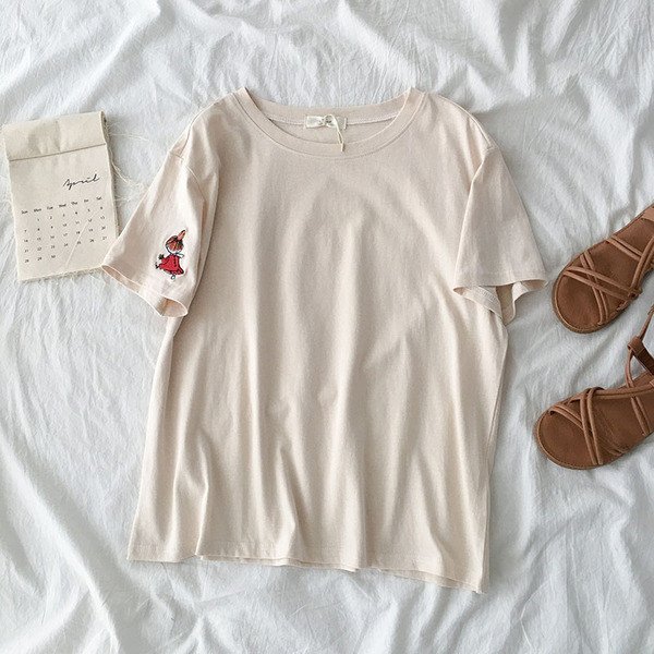 Καθημερινή μπλούζα με εφαρμογή σε διαφορετικά χρώματα