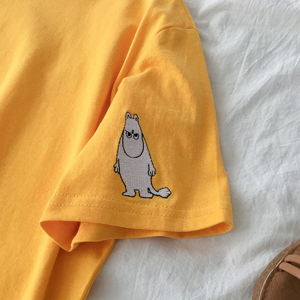 Καθημερινή μπλούζα με εφαρμογή σε διαφορετικά χρώματα