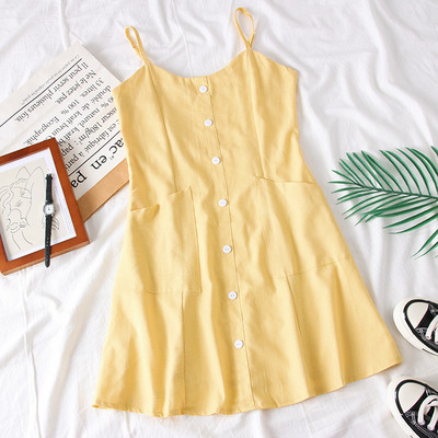 Kivágott női ruha vékony pántokkal, fehér, sárga, piros és kék színben