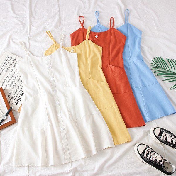 Kivágott női ruha vékony pántokkal, fehér, sárga, piros és kék színben