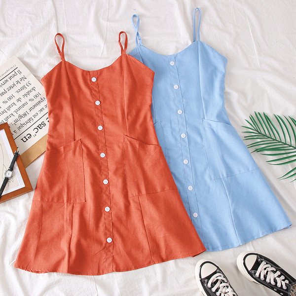 Kivágott női ruha vékony pántokkal, fehér, sárga, piros és kék színben