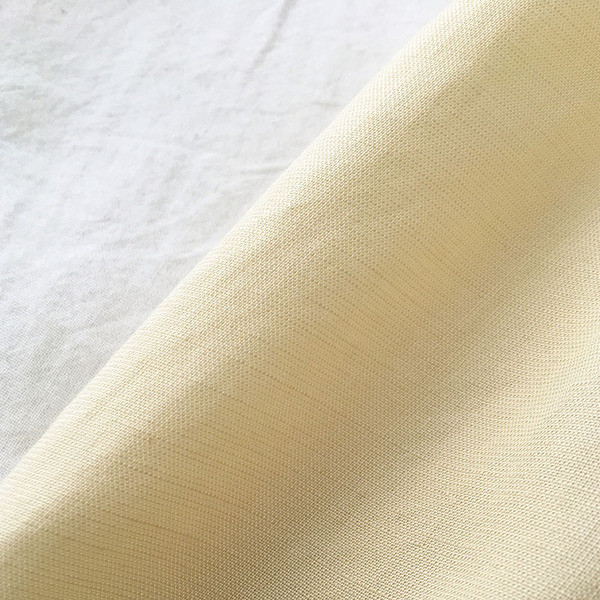 Rövid, hátul megkötős felső négy színben