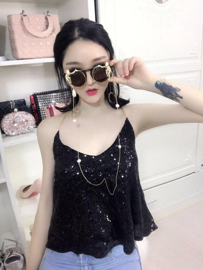 Fényes női akasztófelső V-nyakkal, három színben