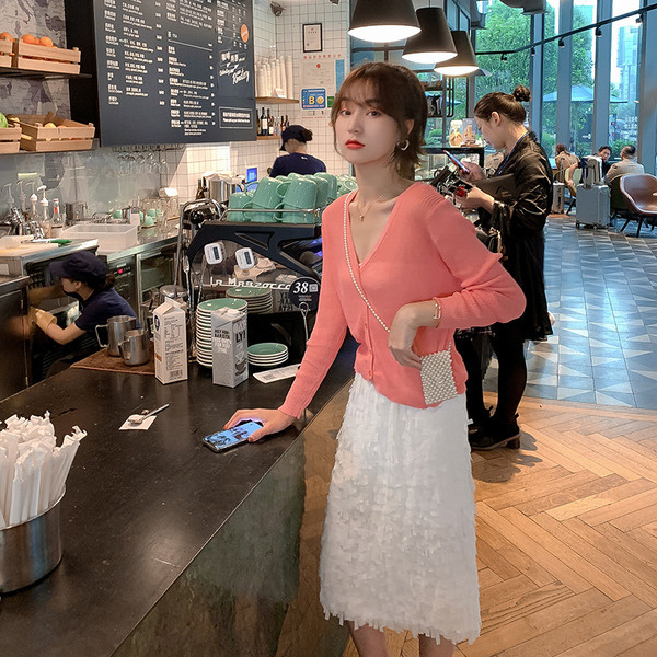 Aktuális női fehér szoknya